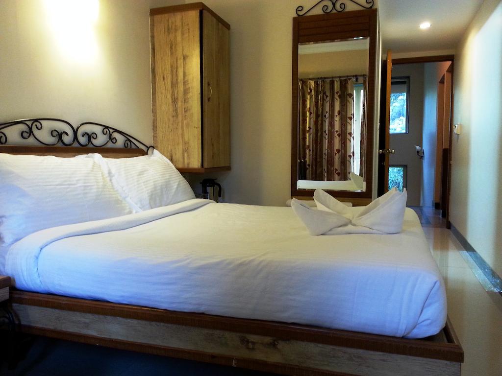 Bella Vista Resort Mahabaleshwar Phòng bức ảnh